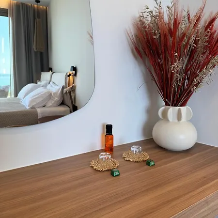 Apart Otel The Little Crab 4*