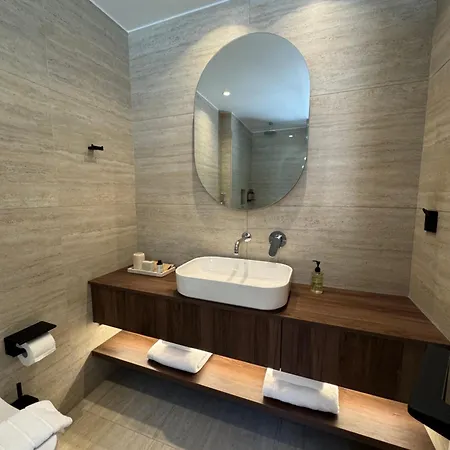 The Little Crab Apart Otel 4*