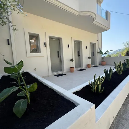 The Little Crab Aparthotel Agios Gordios (Corfu)